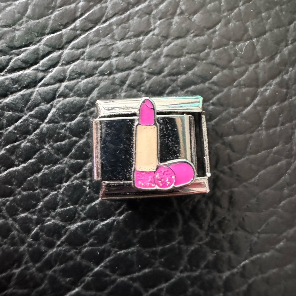 Pink Lipstick Italian Charm Link – Glamorous Beauty